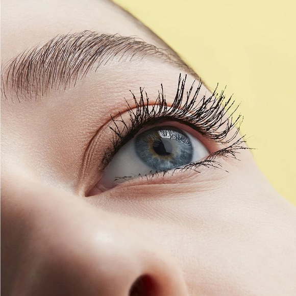 MAC Magic Extension Mascara - Picture 10 of 14